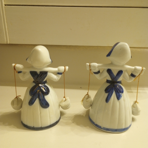 Vintage Deft Blue and White Holland Set of two dutch milkmaid porcelain bells - Picture 6 of 7